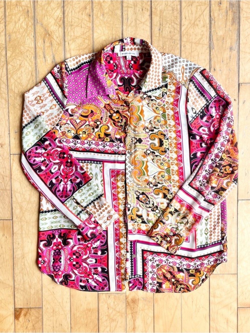 Rose & Olive Baroque Paisley Boho Lightweight Blouse Button-Up Shirt Size Medium